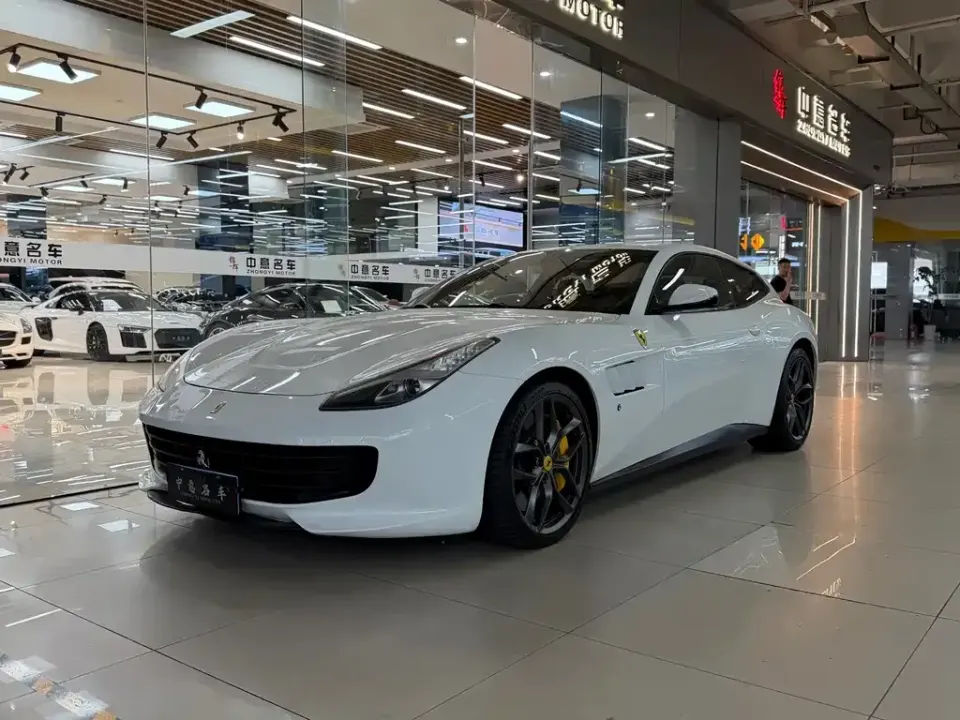 Ferrari GTC4Lusso