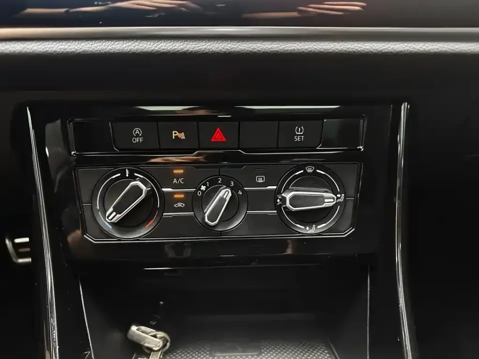 Jetta VS7