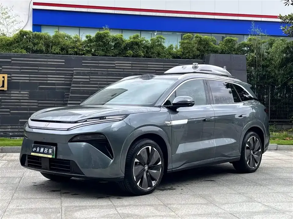 BYD Tang L