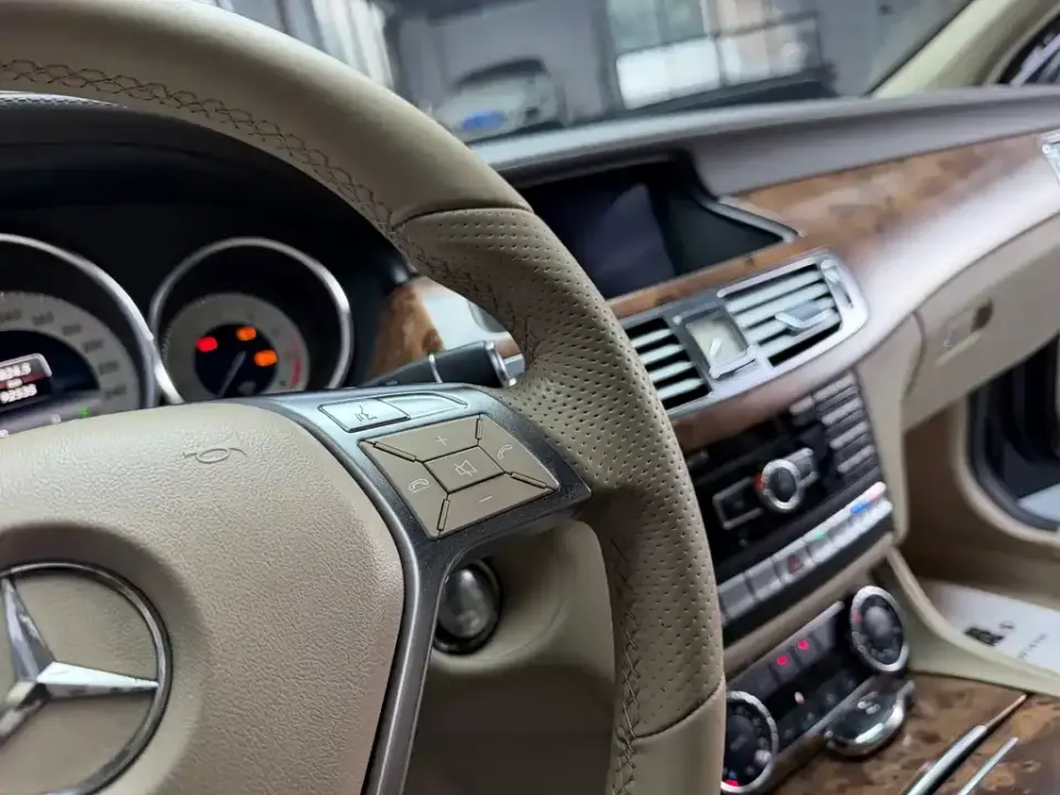 Mercedes-Benz CLS