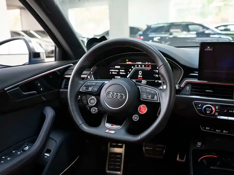 Audi S4