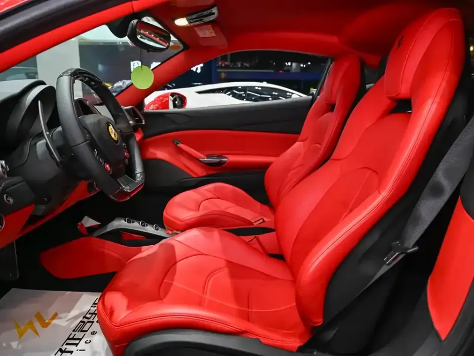 Ferrari 488