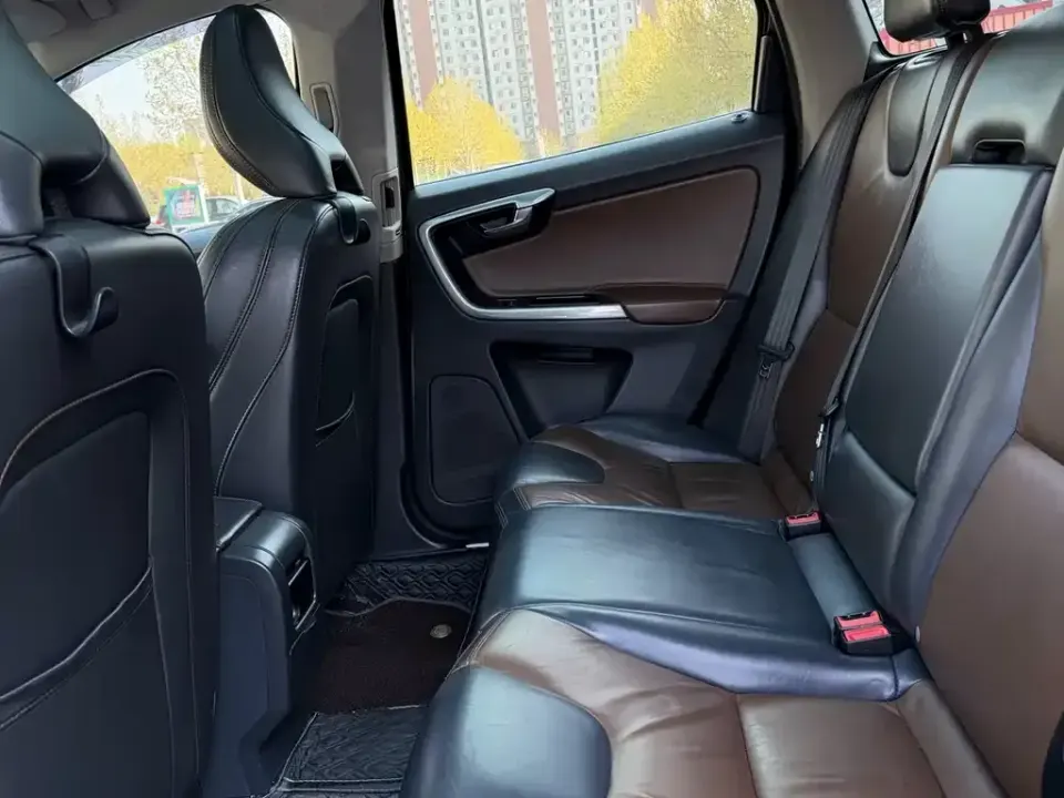 Volvo XC60 (Import)