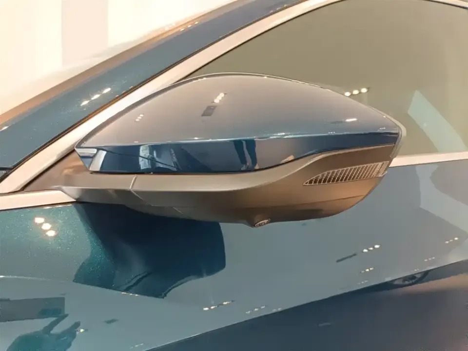 Audi e-tron (Import)