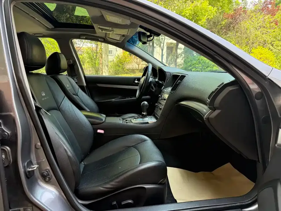 Infiniti G