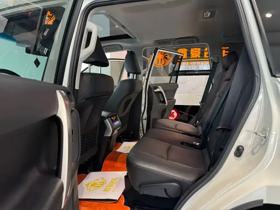 Toyota Prado