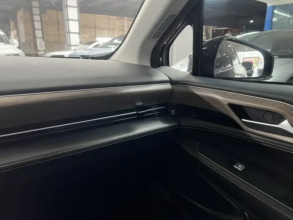 Xpeng P5