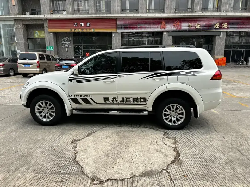 Mitsubishi Pajero Sport