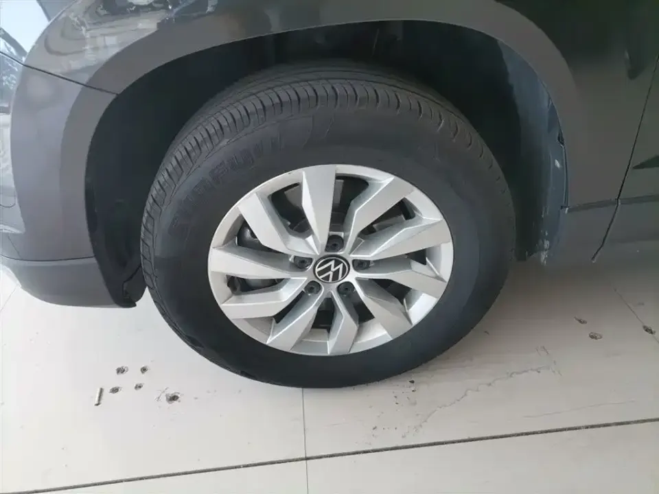 Volkswagen Tharu