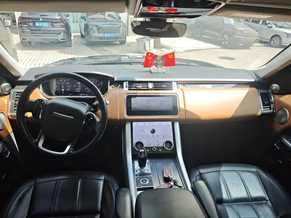Land Rover Sport