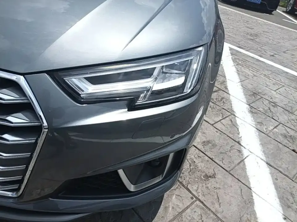 Audi A4 (Import)