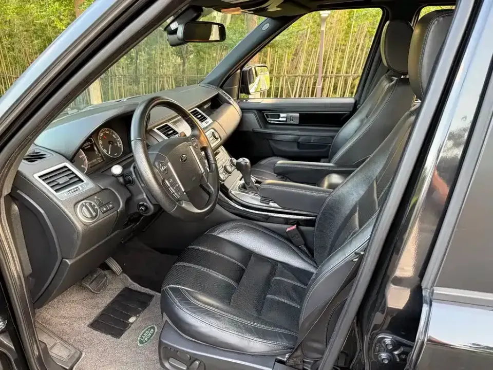 Land Rover Sport