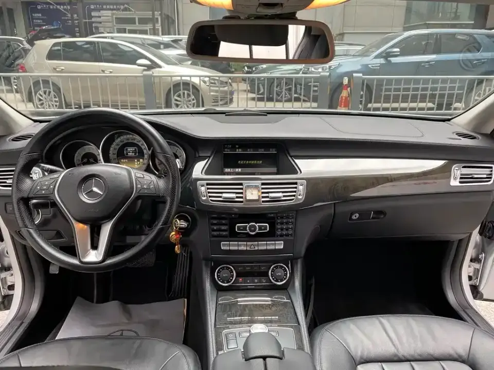 Mercedes-Benz CLS