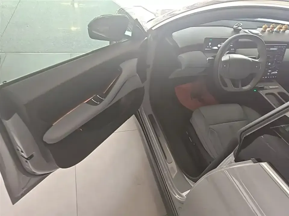 Nio ET5T