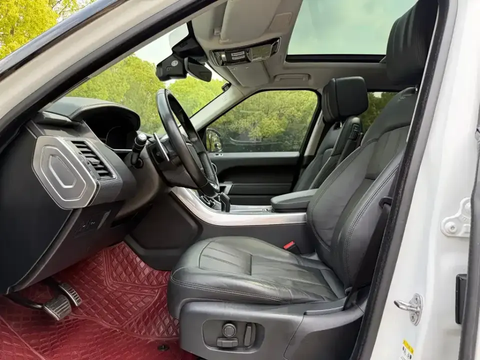 Land Rover Sport
