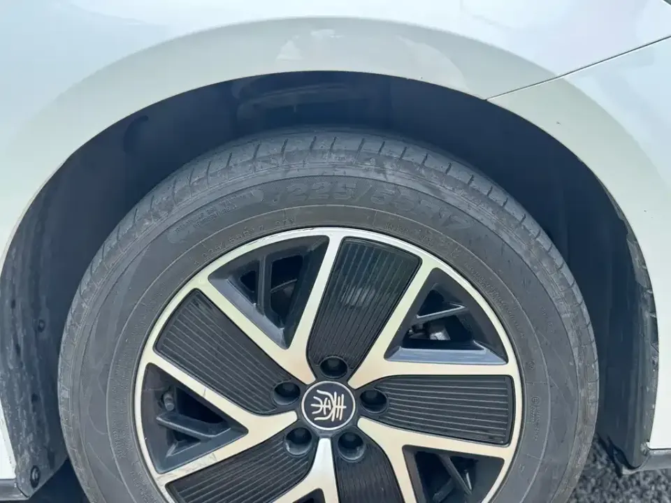 BYD Qin L