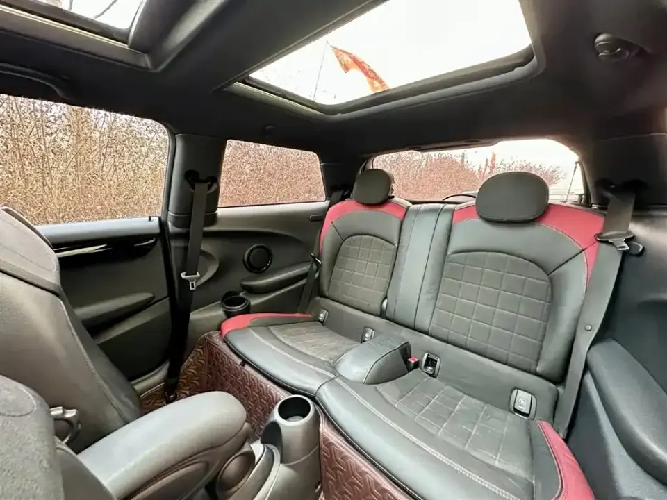 MINI Mini JCW