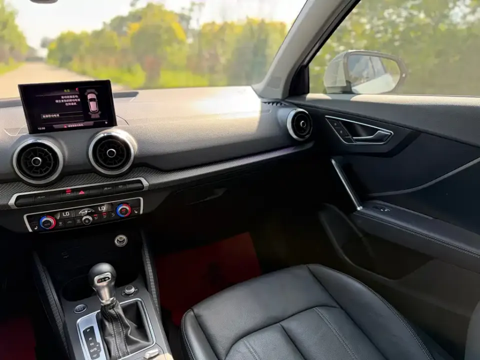 Audi Q2L