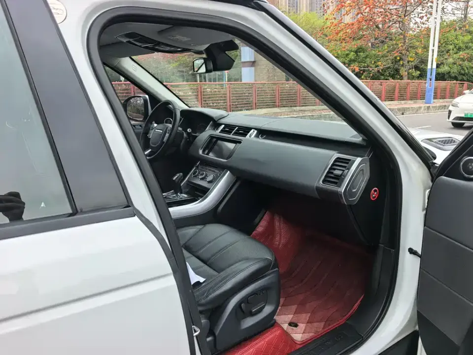 Land Rover Sport