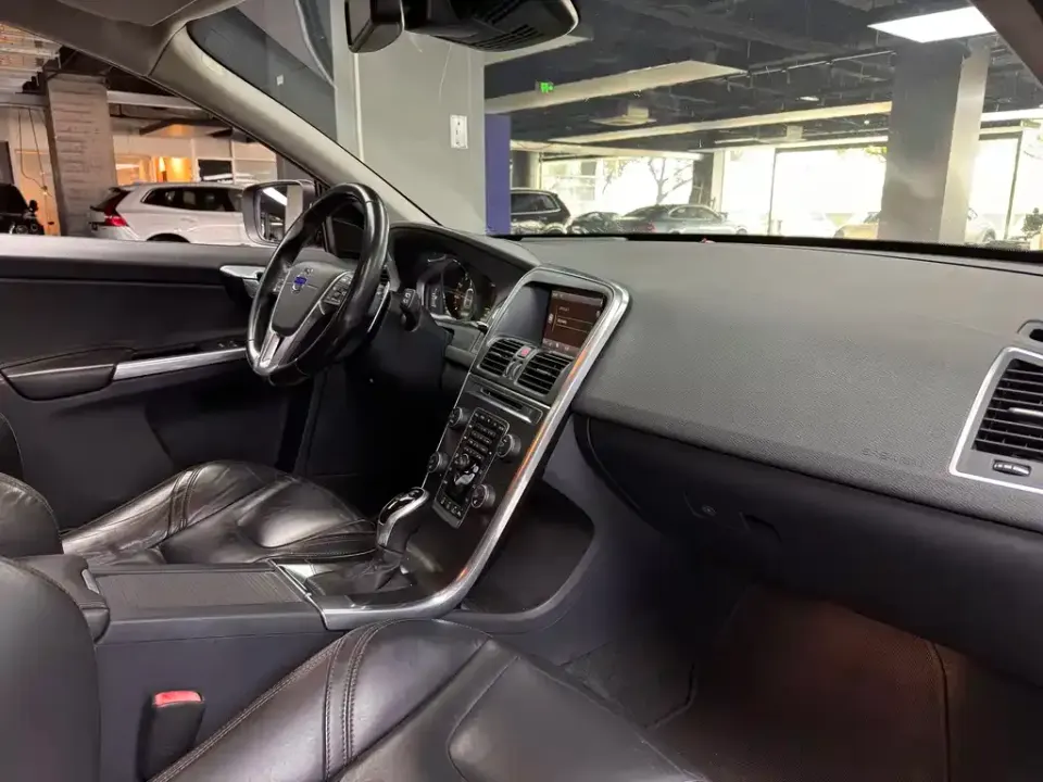Volvo XC60 (Import)