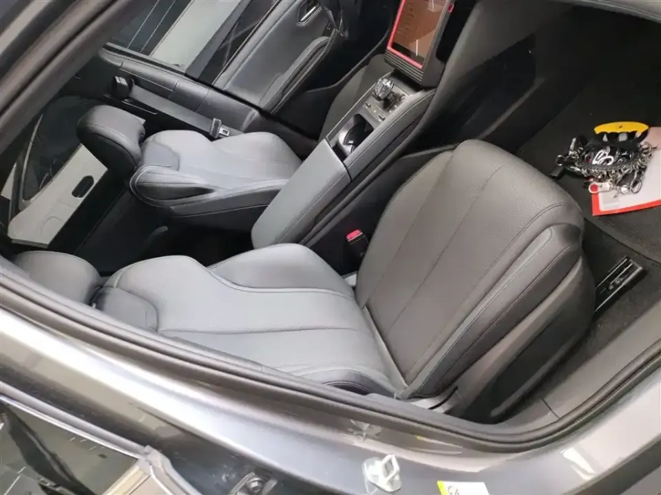 BYD Qin L
