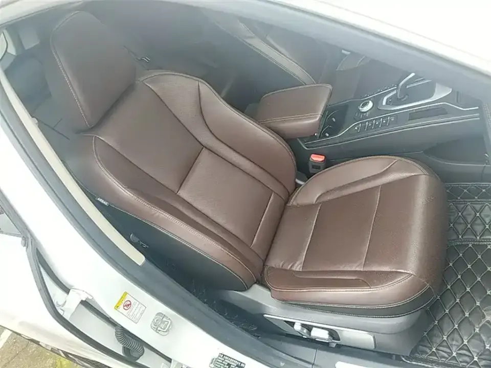 WEY Wey VV6