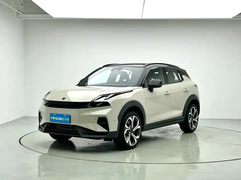 Lynk & Co 06