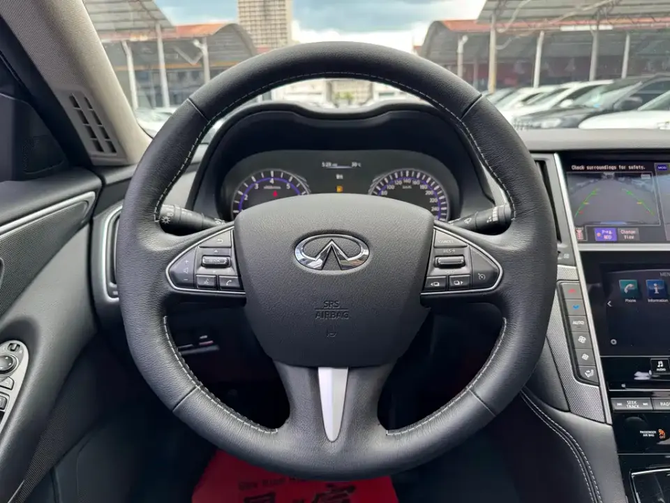 Infiniti Q50L