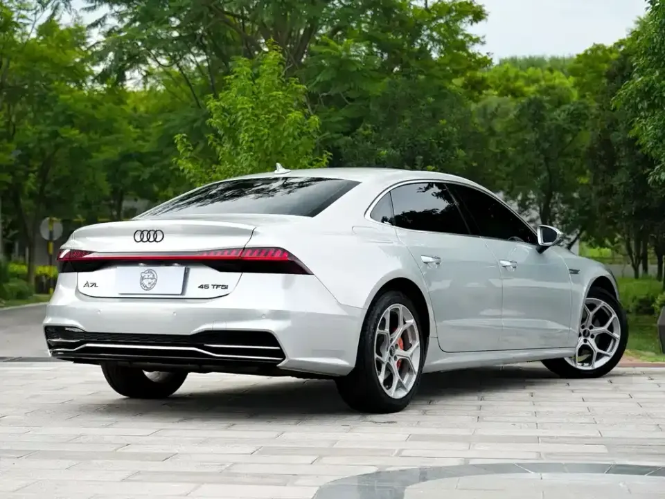 Audi A7L