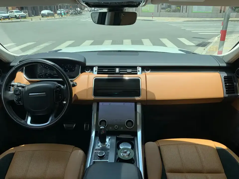 Land Rover Sport