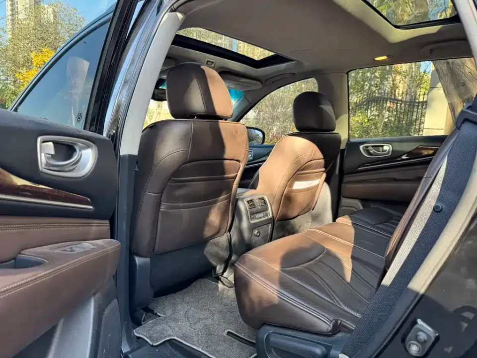 Infiniti JX