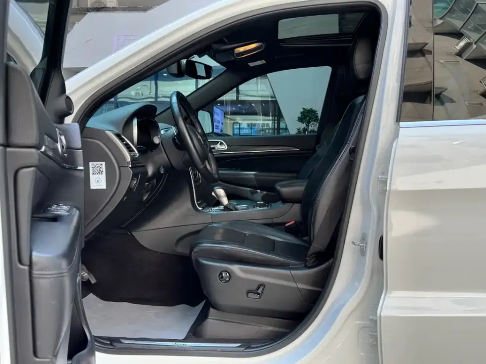 Jeep Grand Cherokee (Import)