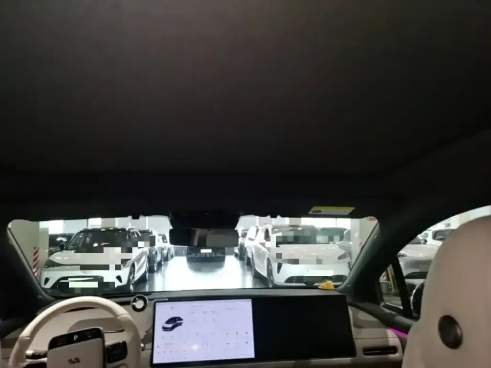 Li Li i6