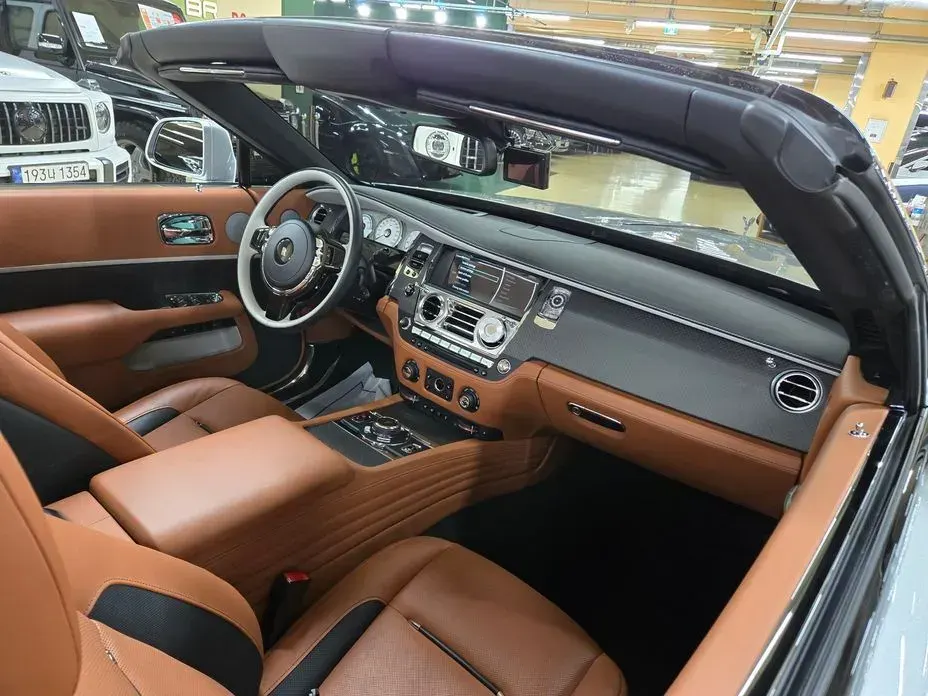 Rolls-Royce Dawn