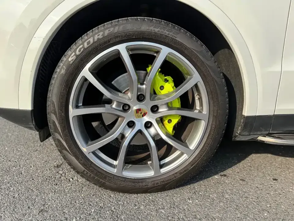 Porsche Cayenne Hybrid