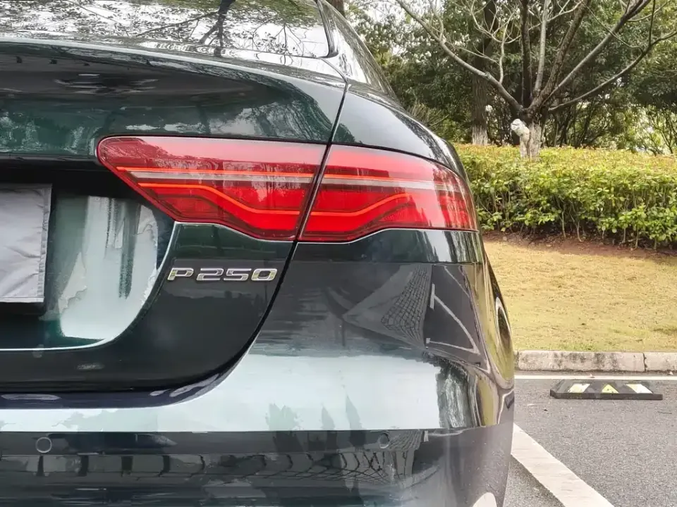 Jaguar XEL