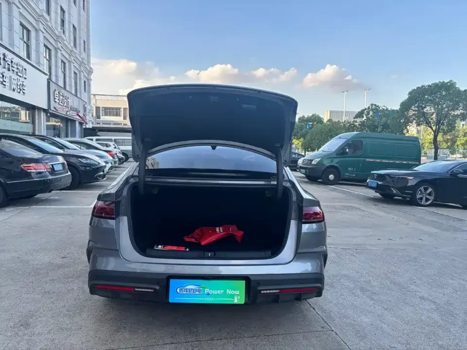 BYD Qin L