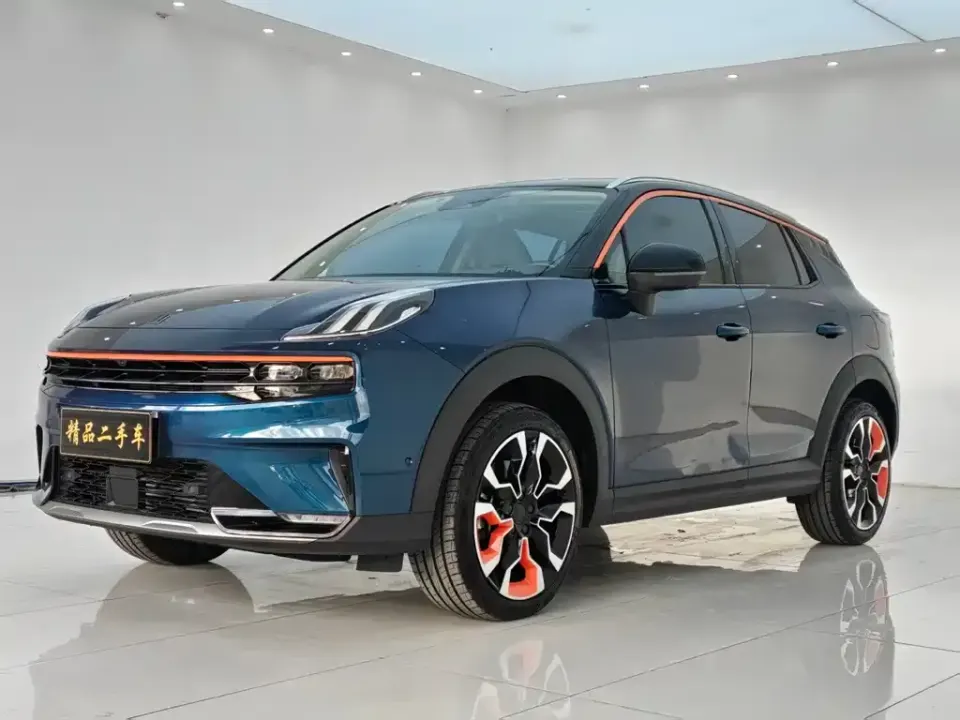 Lynk & Co 06