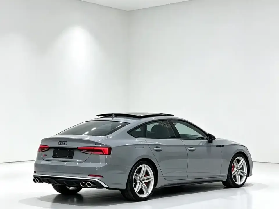 Audi A5 (Import)