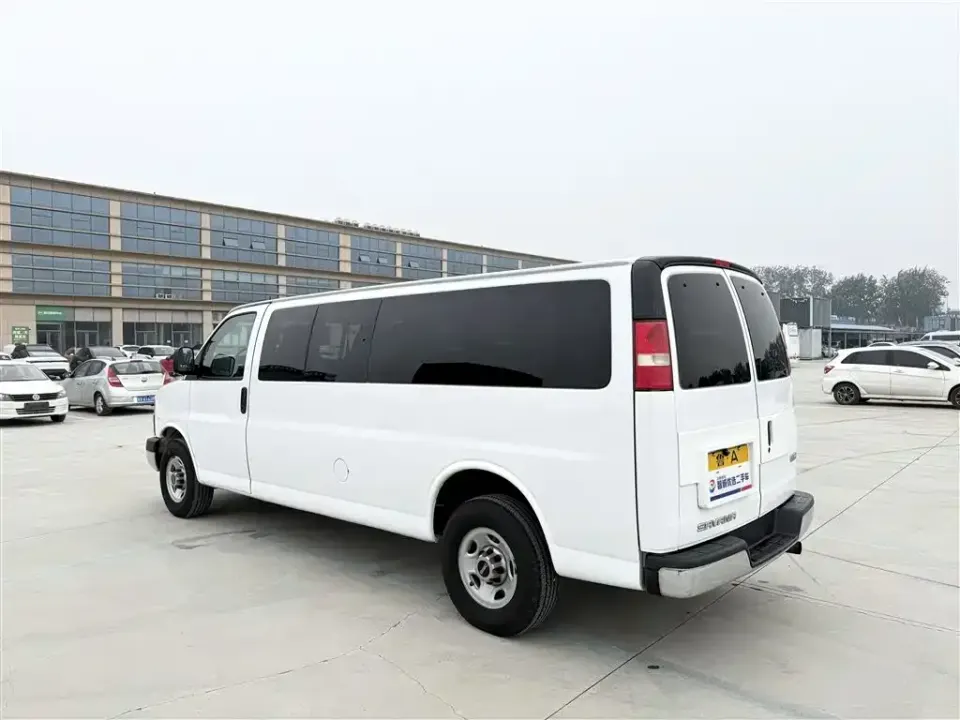GMC Savana