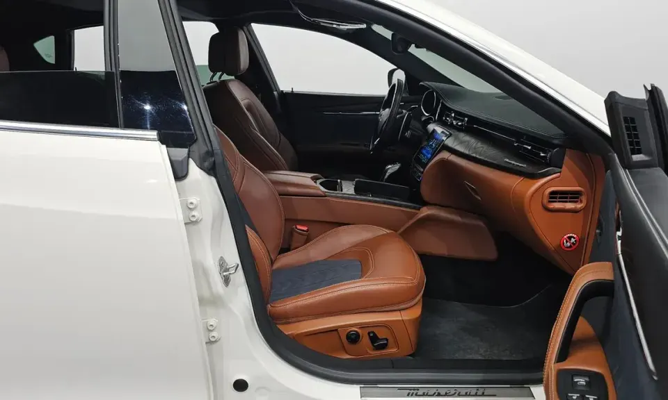Maserati Quattroporte