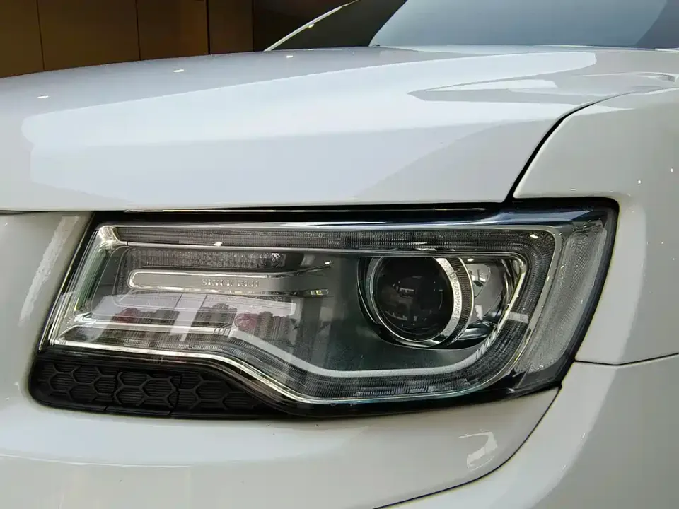 Jeep Grand Cherokee (Import)