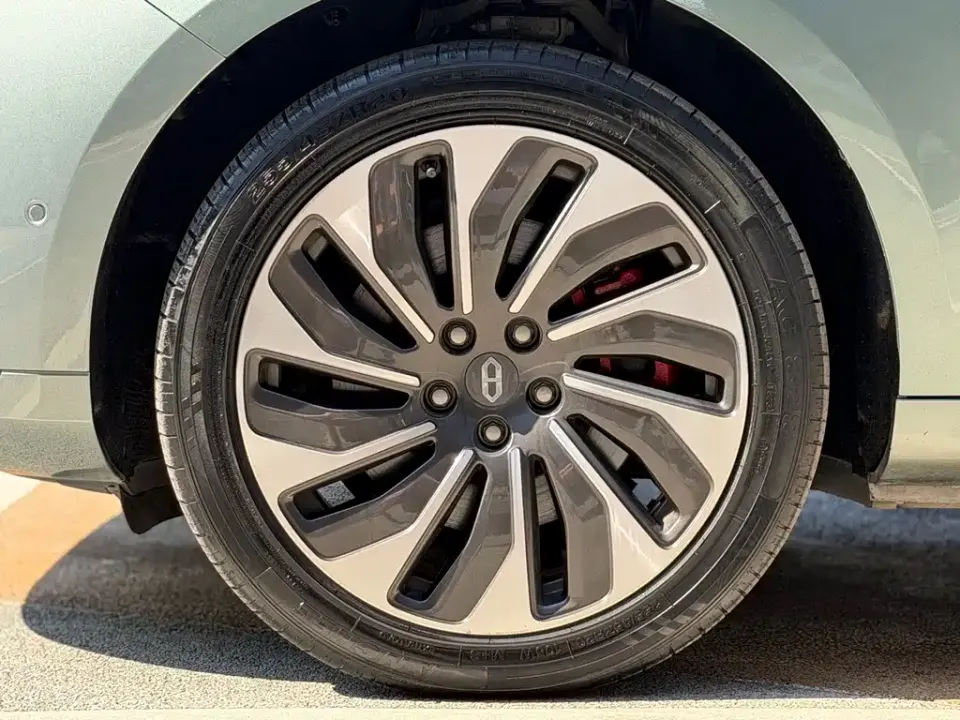 AITO AITO M5