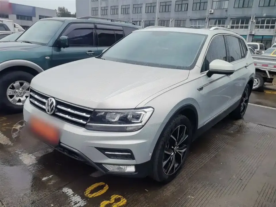 Volkswagen Tiguan L