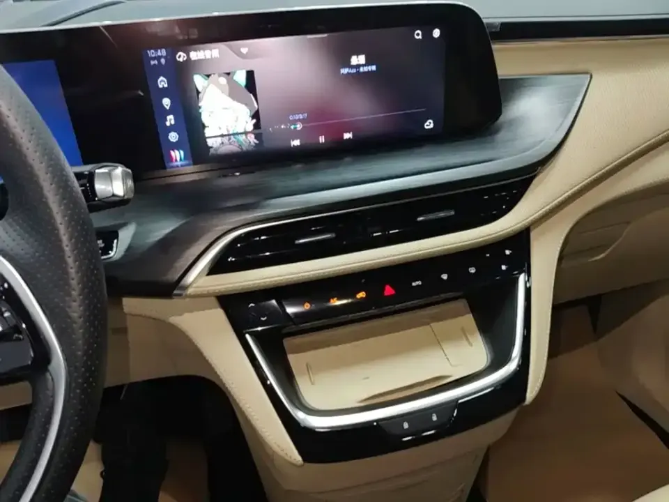 Buick GL8 Hybrid