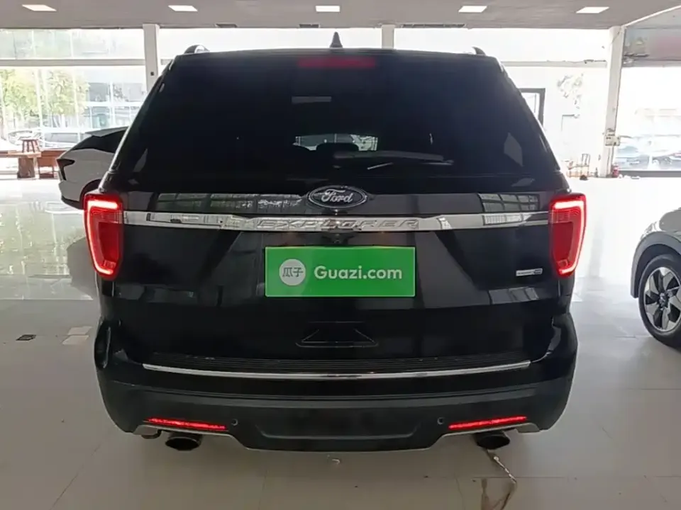 Ford Explorer (Import)