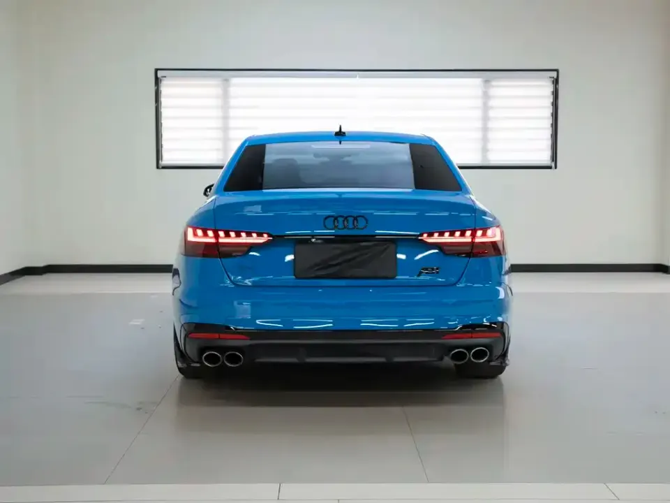 Audi S4