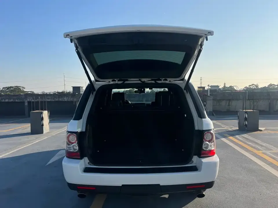 Land Rover Sport