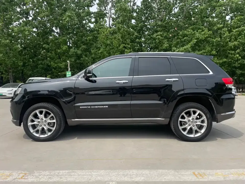 Jeep Grand Cherokee (Import)
