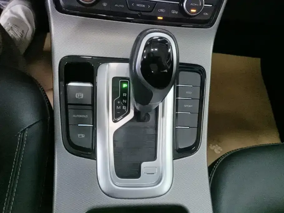 Geely Emgrand GS